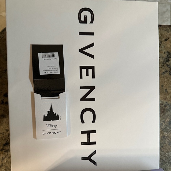 *New* GivencyXDisney’s Dalmatians High Tops - Picture 3 of 7